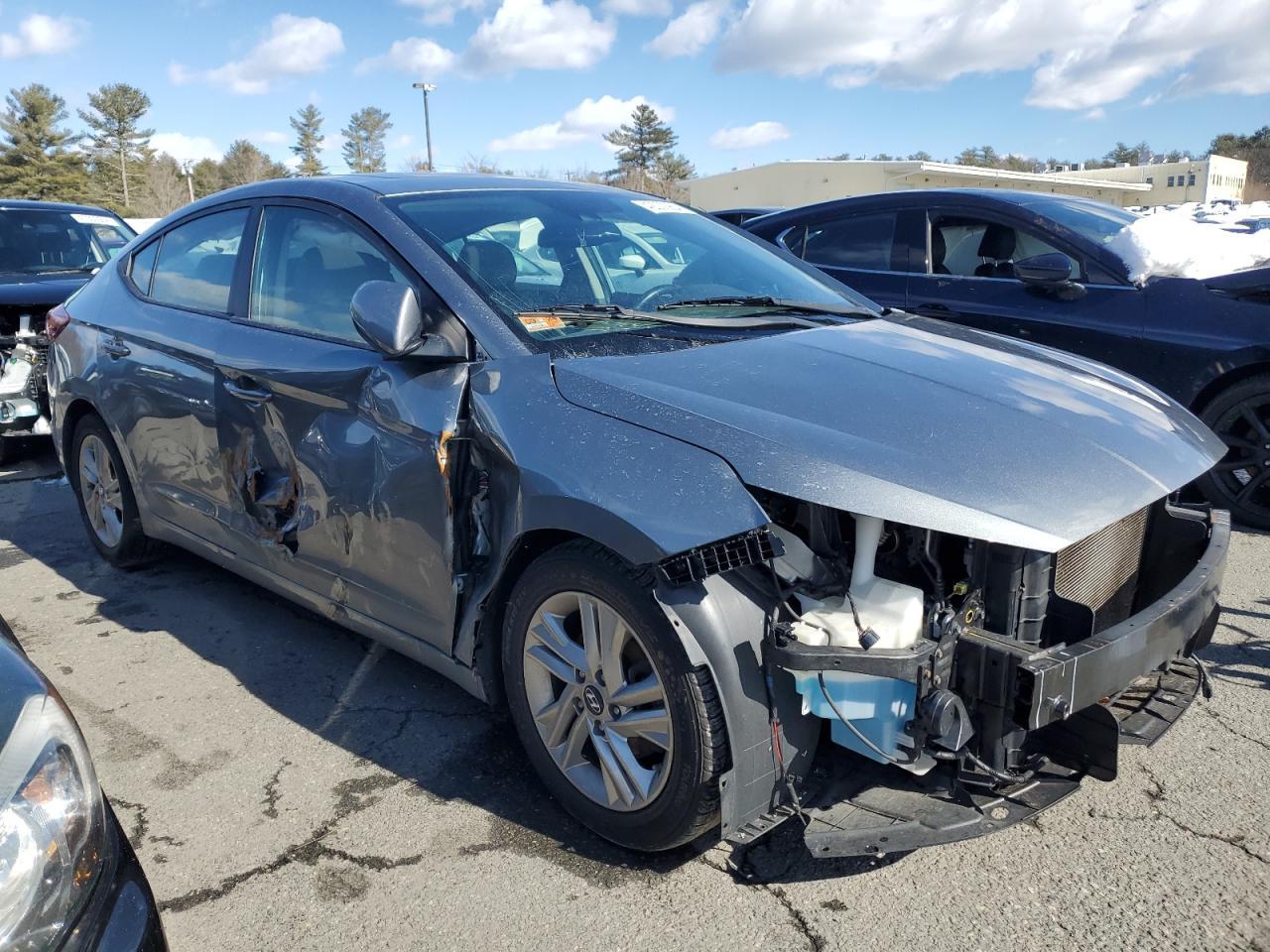 2019 HYUNDAI ELANTRA SE - Фото 4