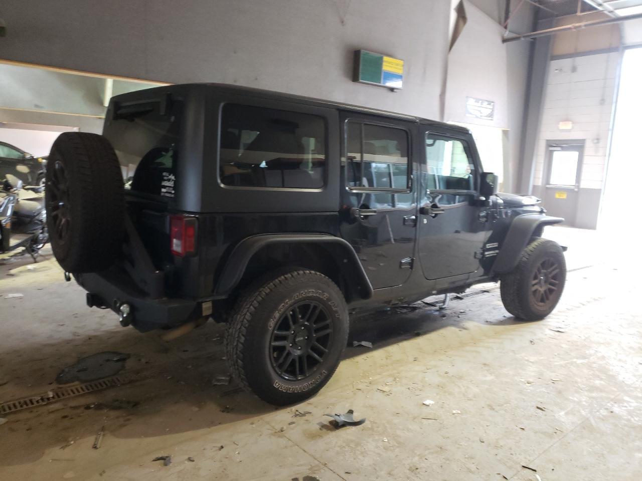 2014 JEEP WRANGLER U - Image 3
