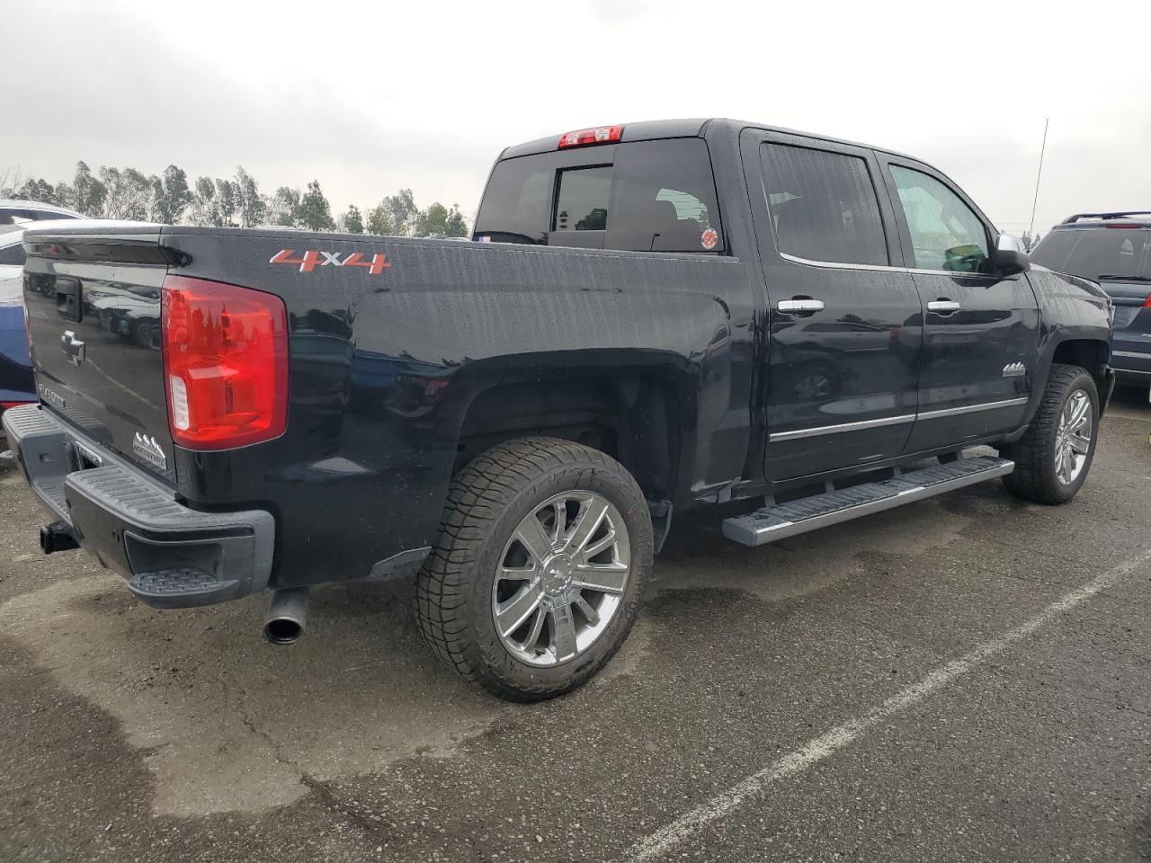 2018 CHEVROLET SILVERADO - Фото 3