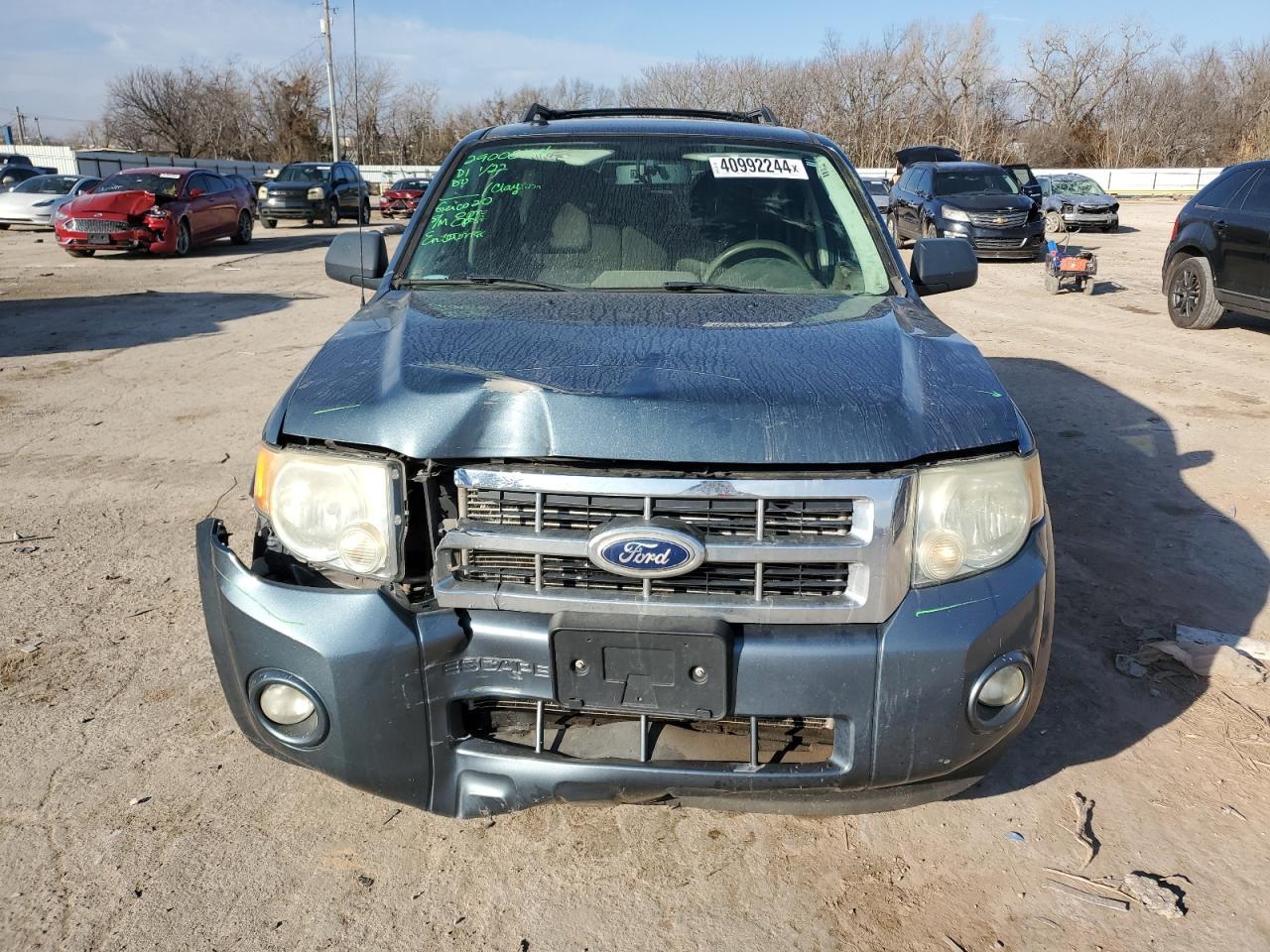 2010 FORD ESCAPE XLT - Image 5
