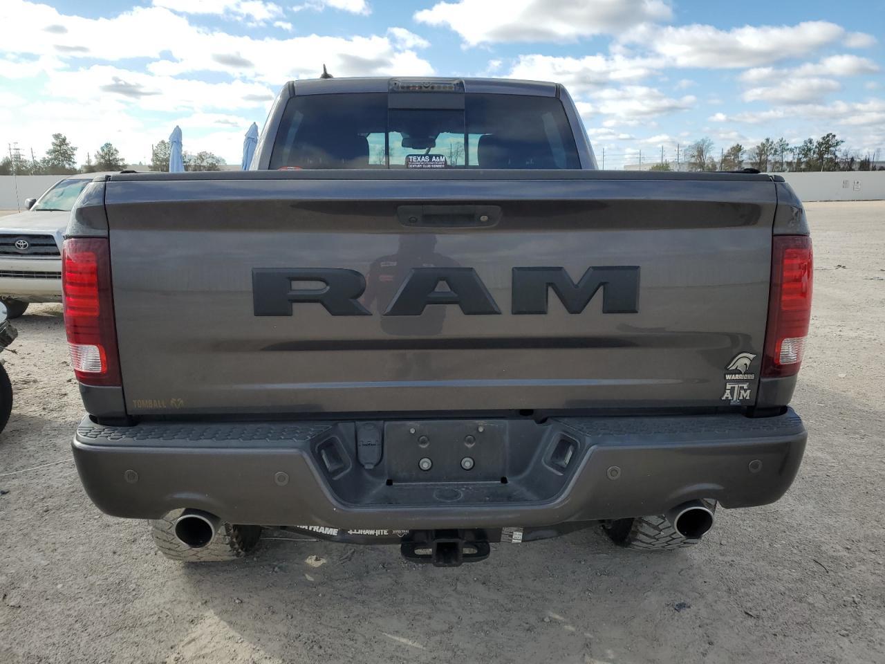 2017 RAM 1500 SPORT - Фото 6