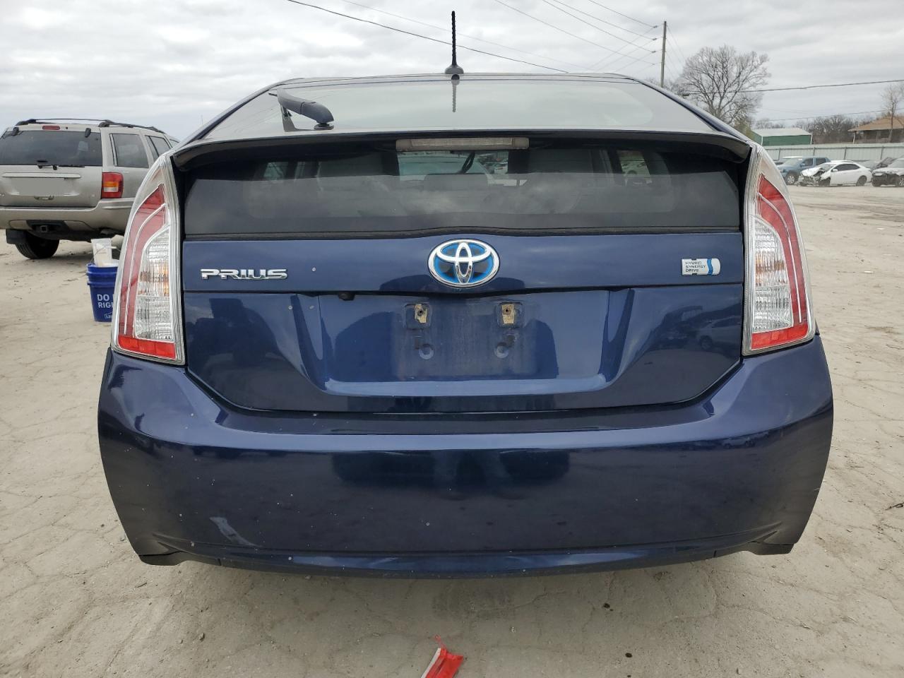 2013 TOYOTA PRIUS - Фото 6