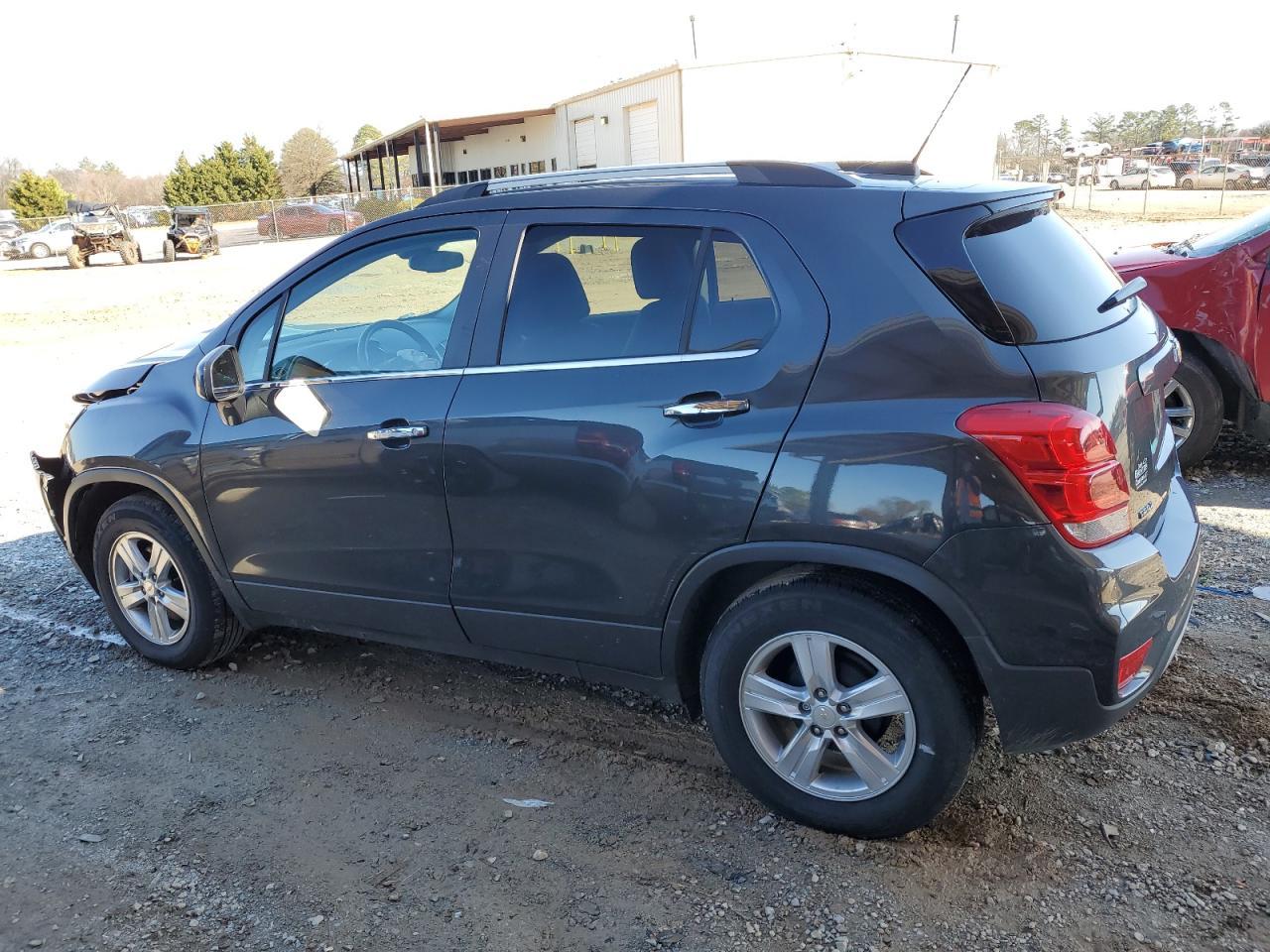 2019 CHEVROLET TRAX 1LT - Image 2