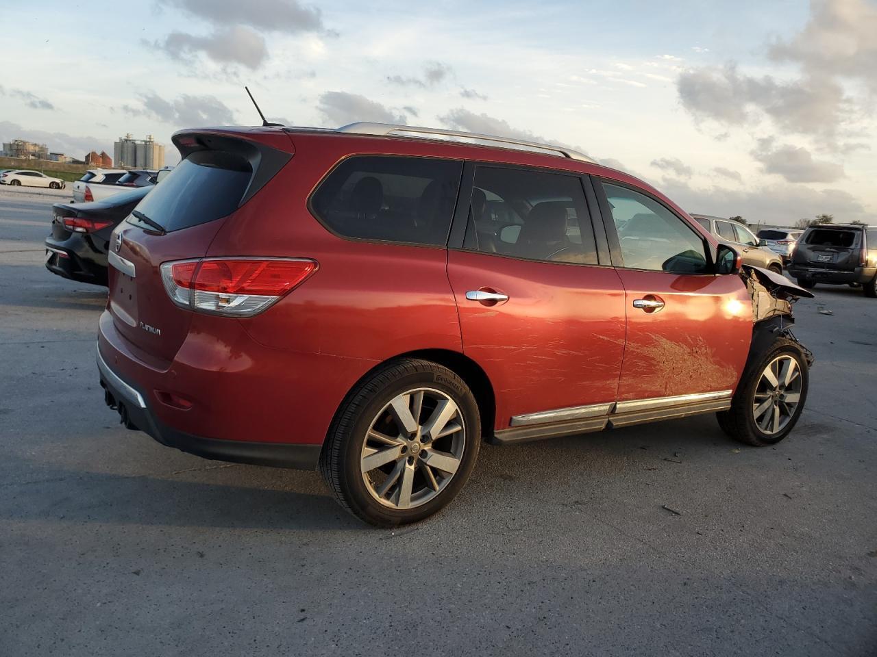 2013 NISSAN PATHFINDER - Фото 3