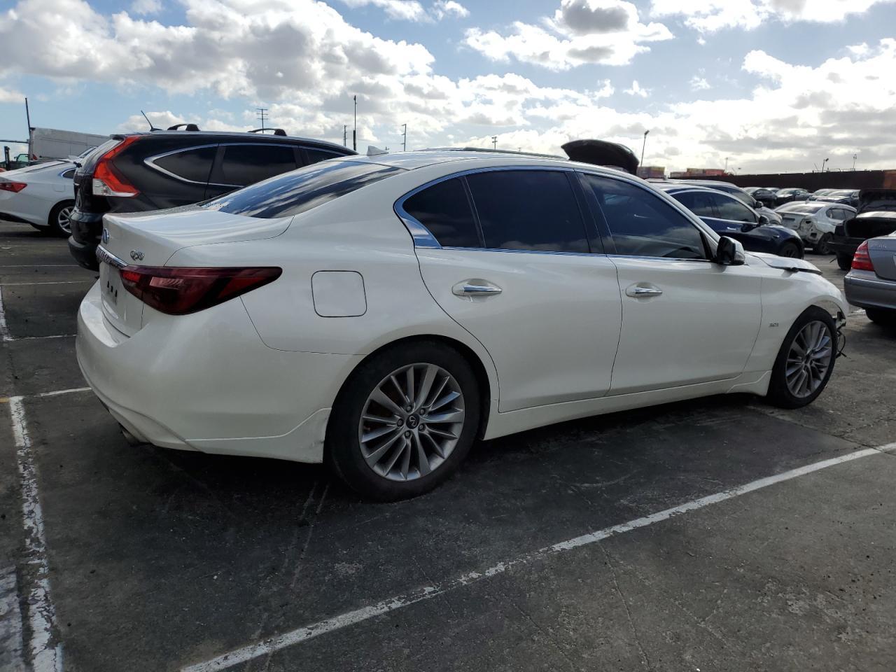 2019 INFINITI Q50 LUXE - Image 3