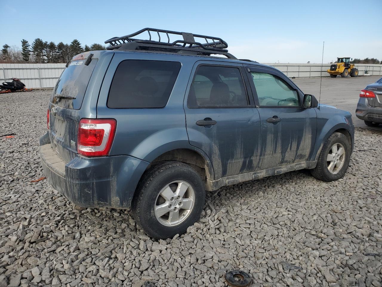 2010 FORD ESCAPE XLT - Image 3