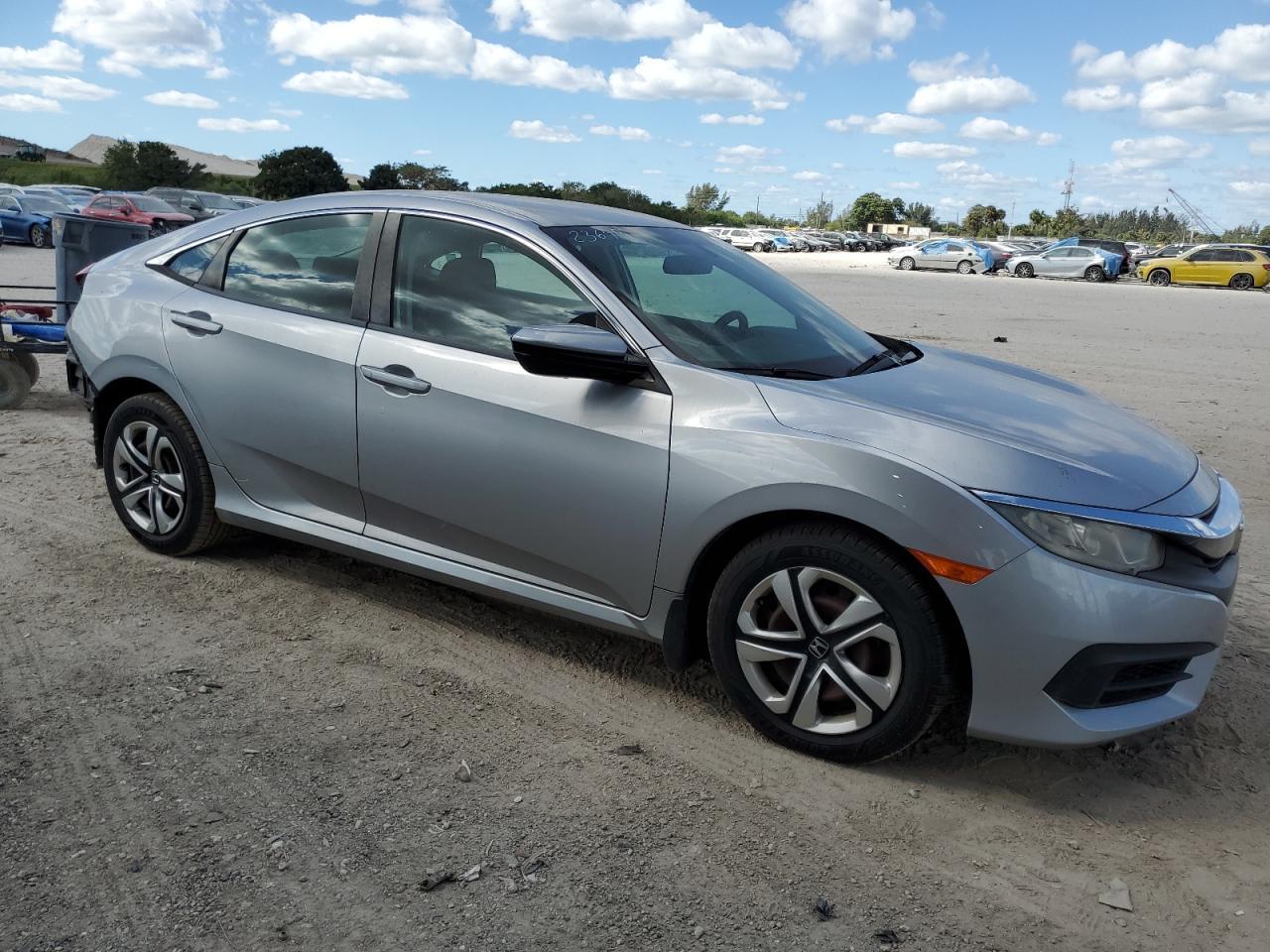 2016 HONDA CIVIC LX - Image 4