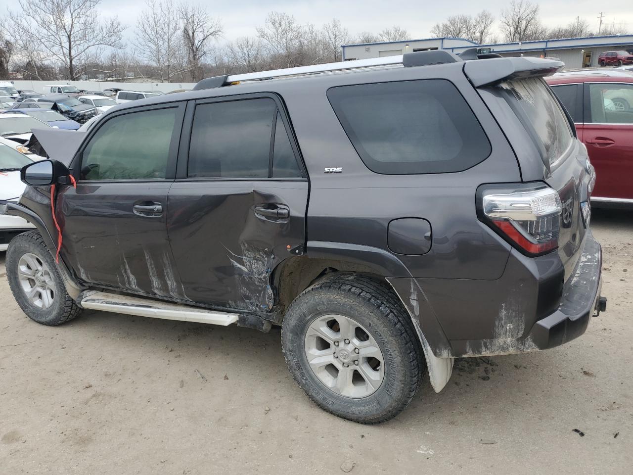 2019 TOYOTA 4RUNNER SR - Фото 2