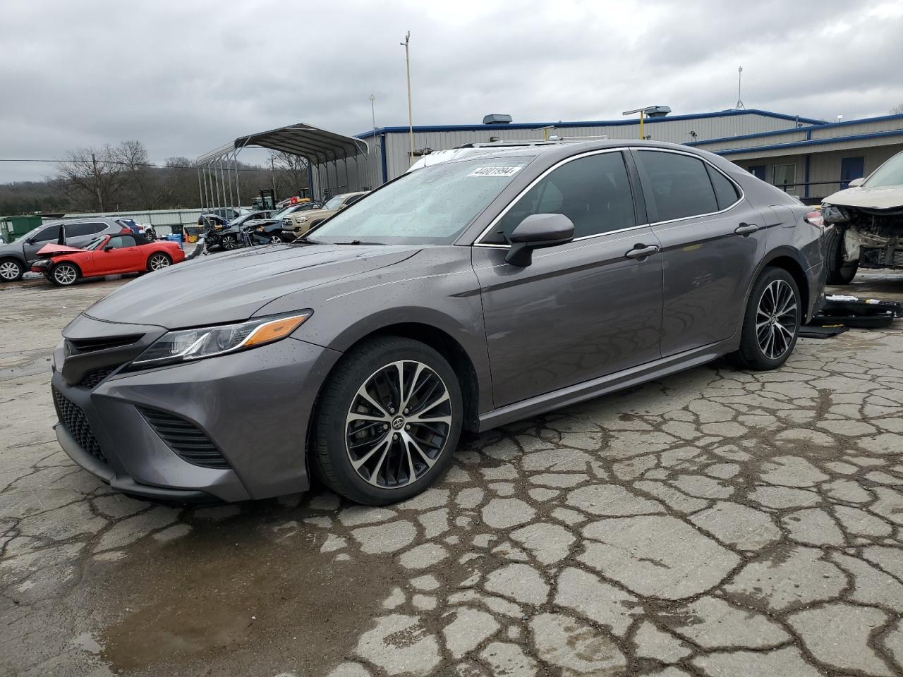 2020 TOYOTA CAMRY SE car image