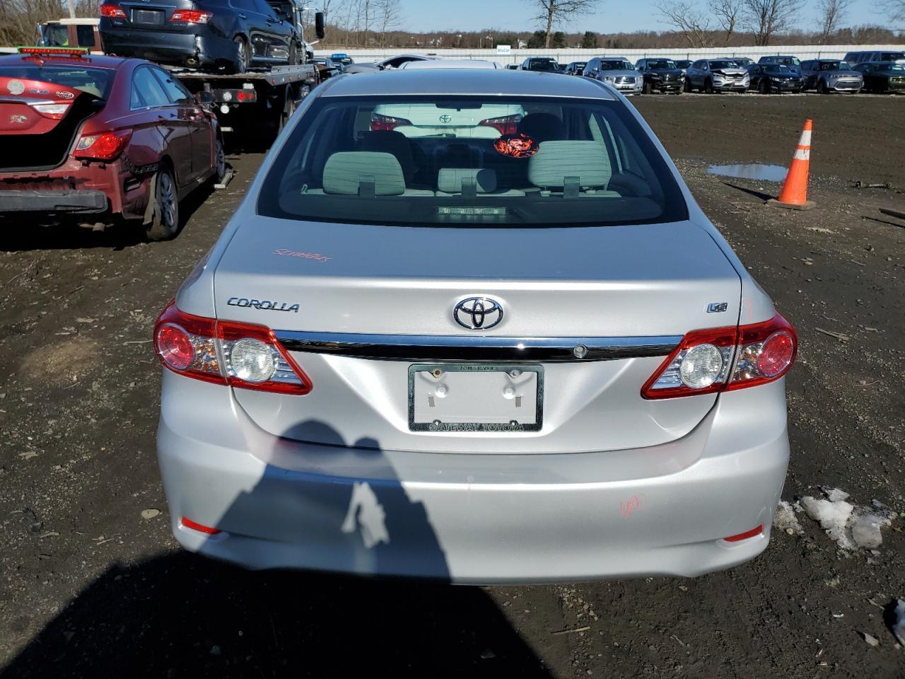 2013 TOYOTA COROLLA BA - Image 6