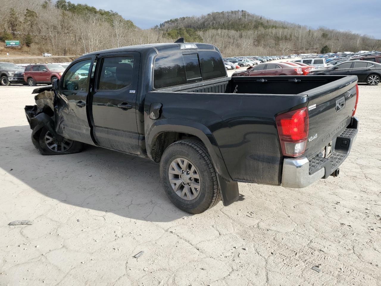 2019 TOYOTA TACOMA DOU - Фото 2