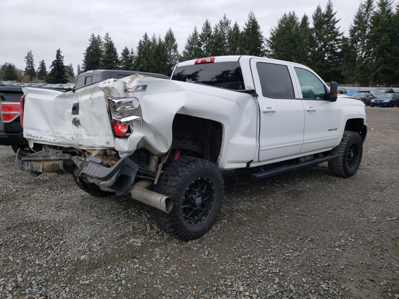 2017 CHEVROLET SILVERADO - Image 3