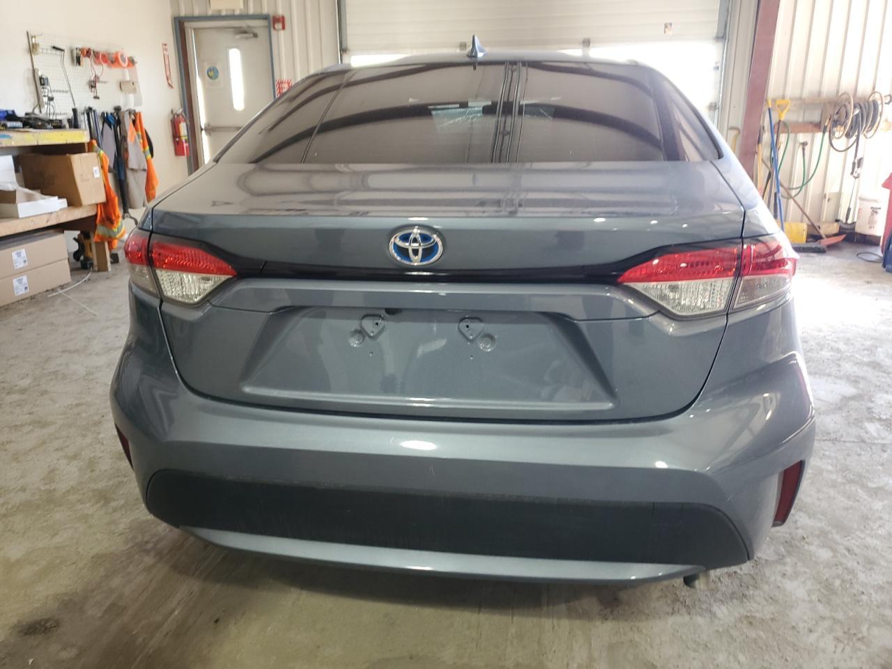 2020 TOYOTA COROLLA LE - Фото 6