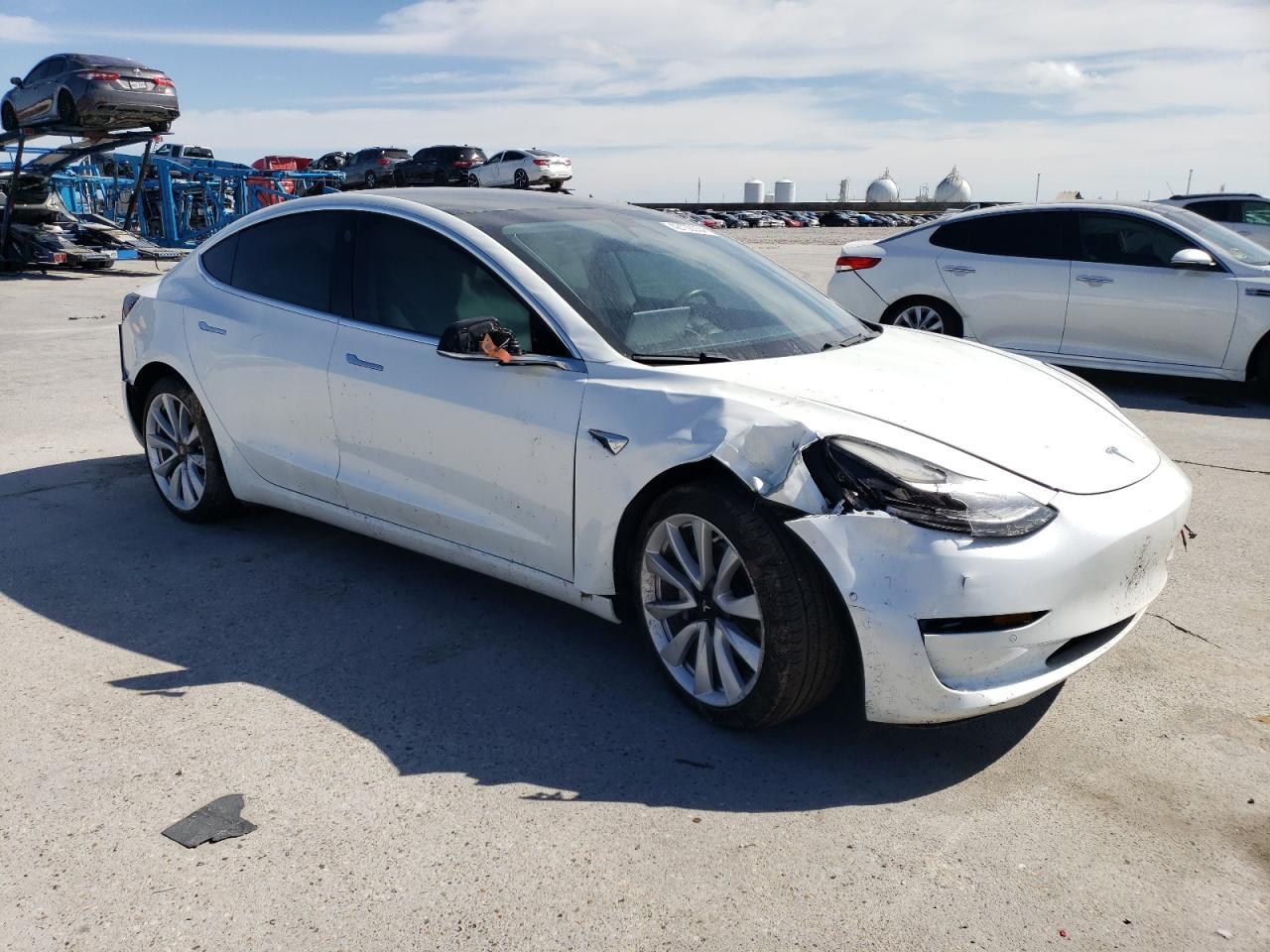 2019 TESLA MODEL 3 - Фото 4