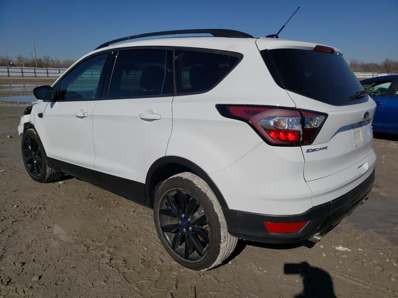 2017 FORD ESCAPE SE - Image 2