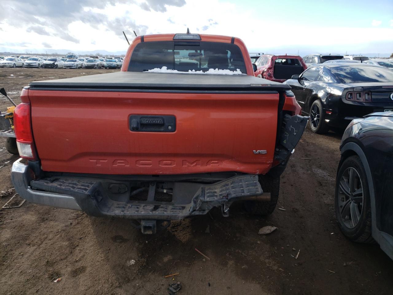 2017 TOYOTA TACOMA DOU - Фото 6