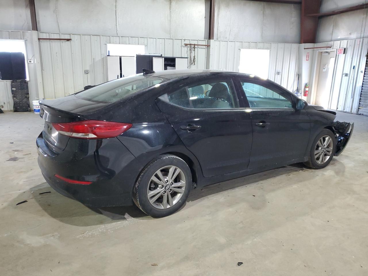 2018 HYUNDAI ELANTRA SE - Фото 3
