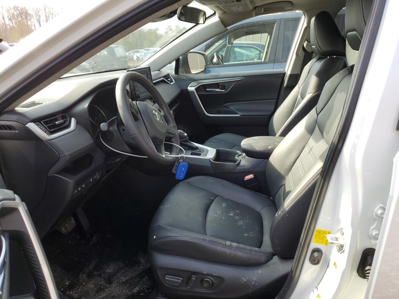 2022 TOYOTA RAV4 XLE P - Image 7