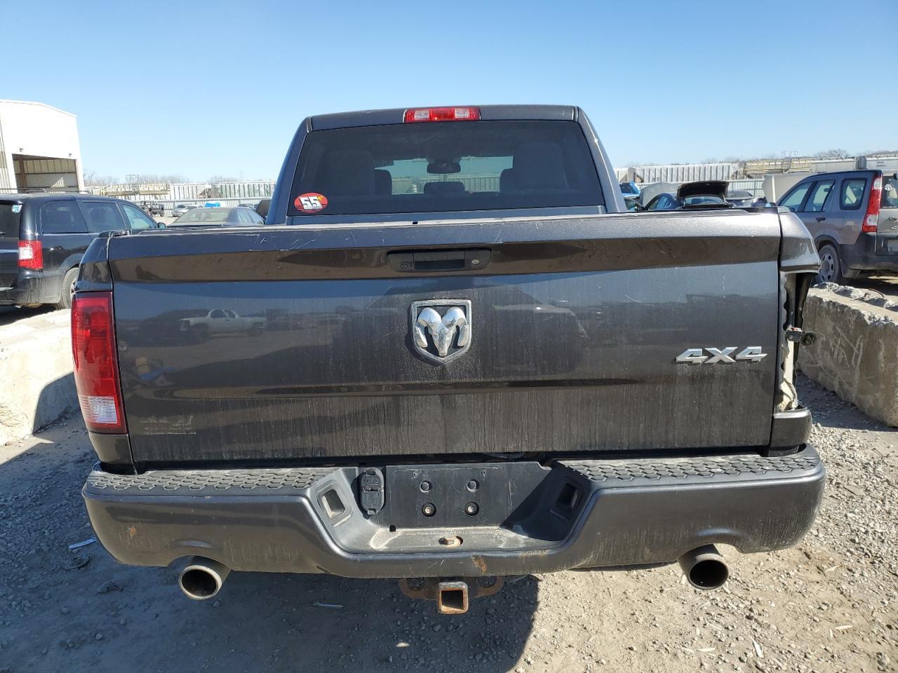 2017 RAM 1500 ST - Image 6