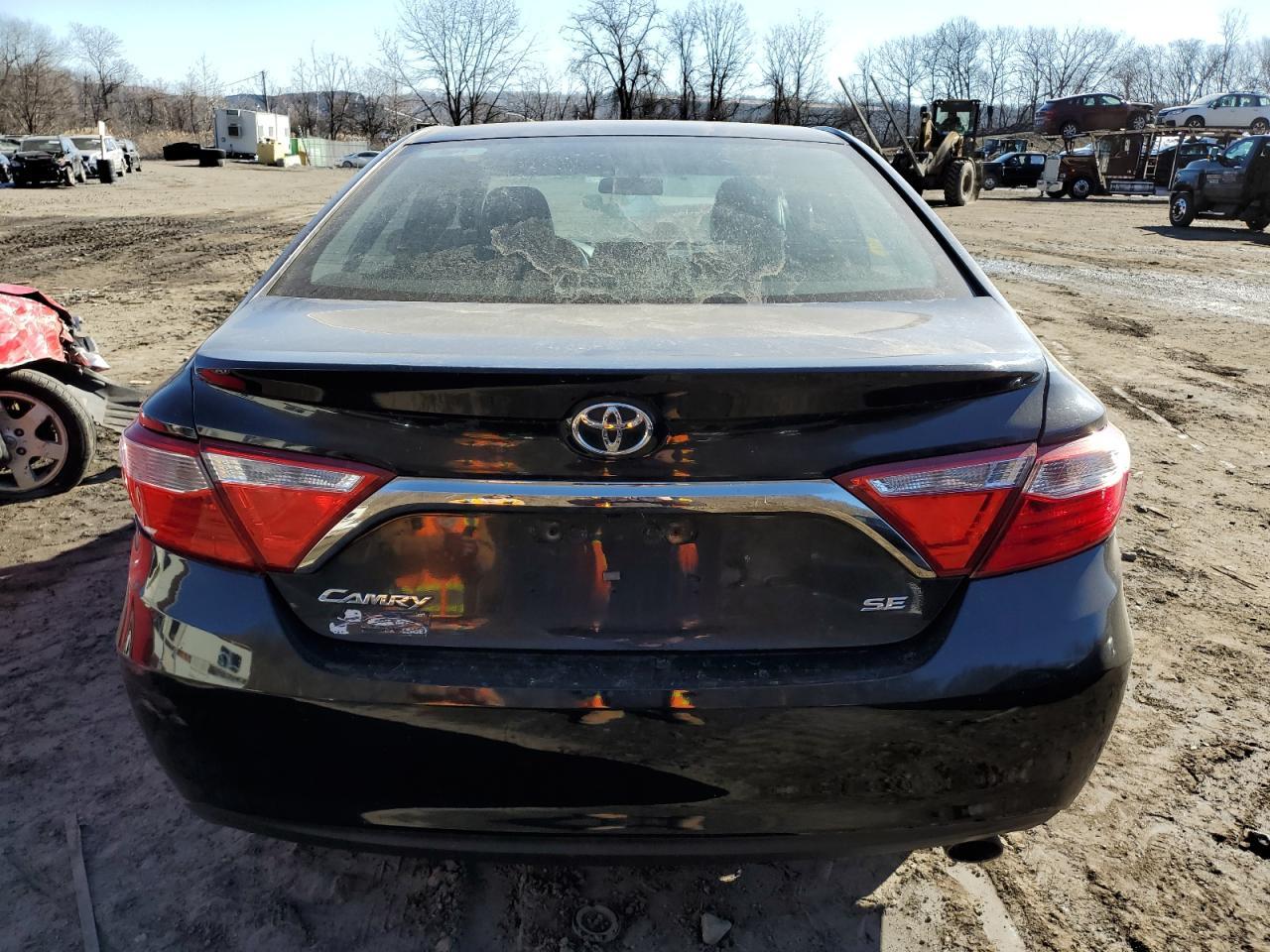 2017 TOYOTA CAMRY LE - Фото 6