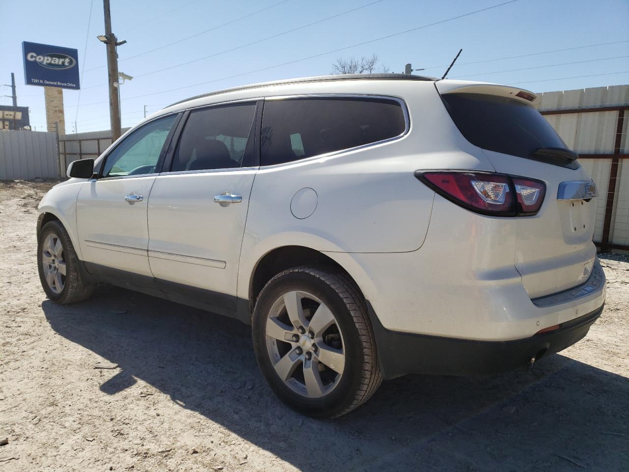 2015 CHEVROLET TRAVERSE L - Image 2