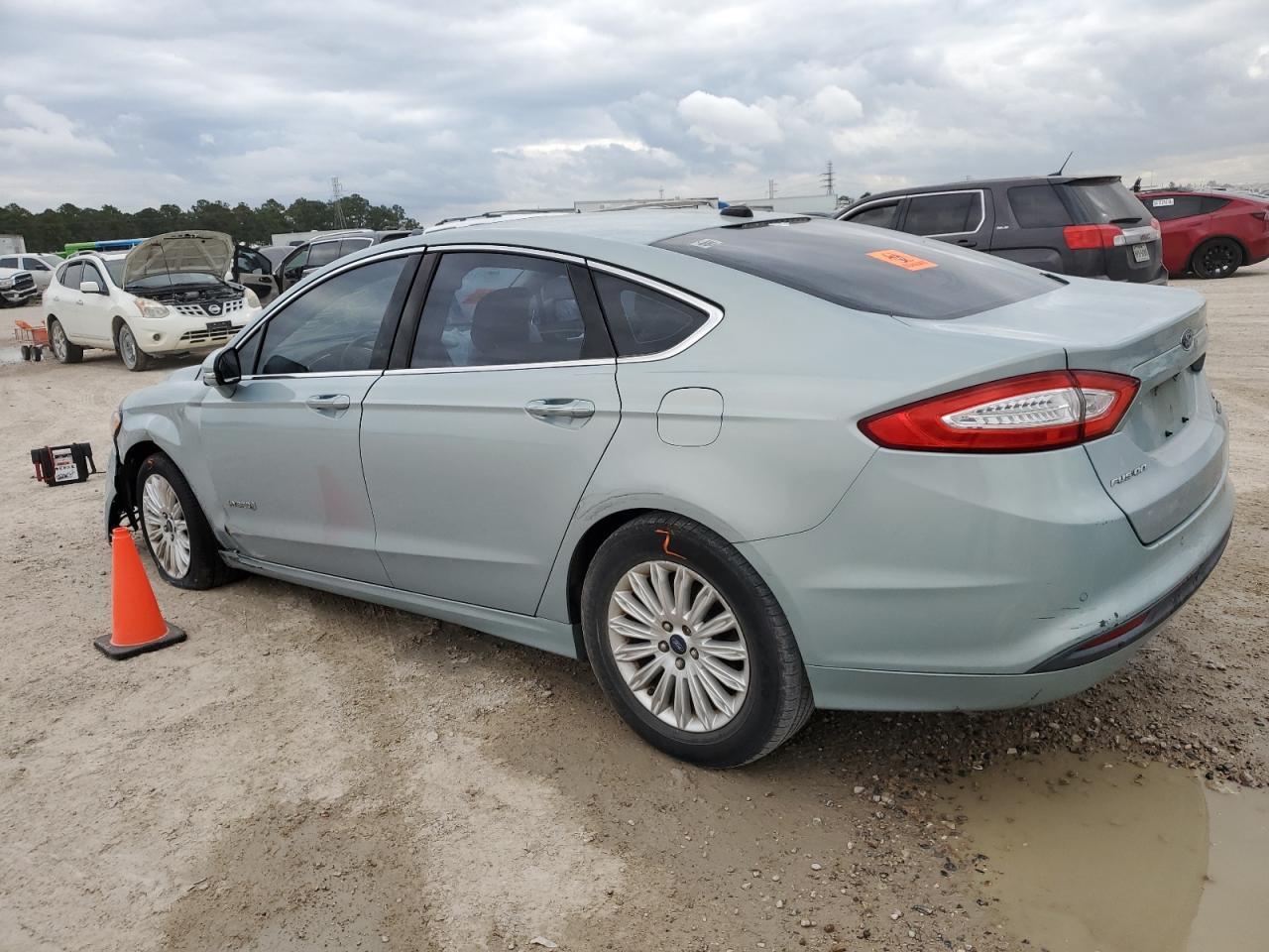 2013 FORD FUSION SE - Фото 2