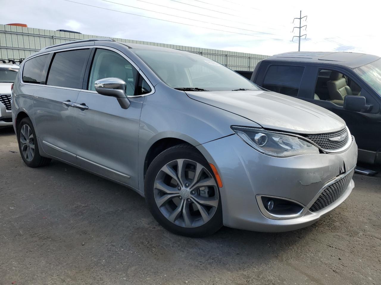 2017 CHRYSLER PACIFICA L - Image 4