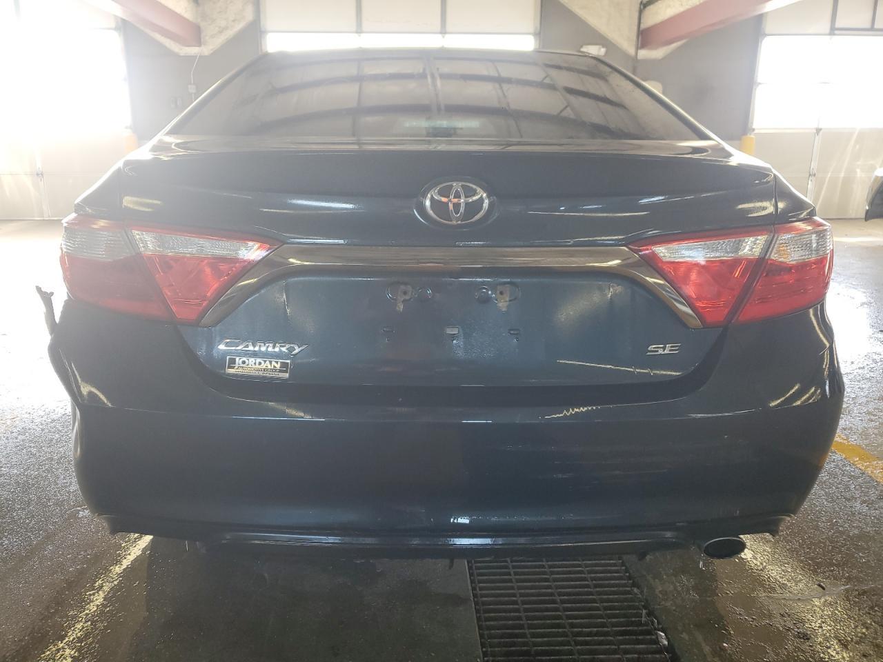 2016 TOYOTA CAMRY LE - Фото 6