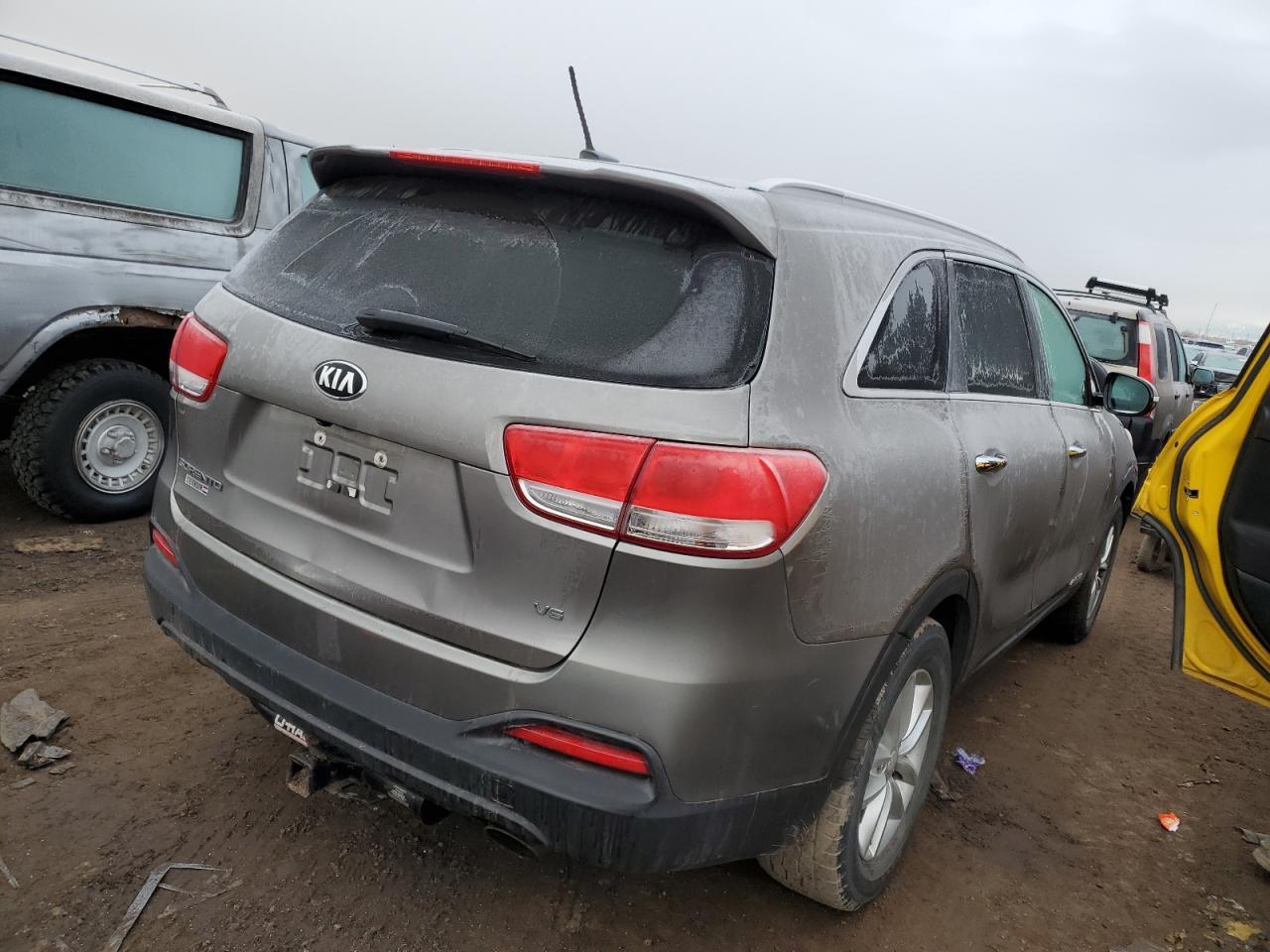 2016 KIA SORENTO LX - Image 3