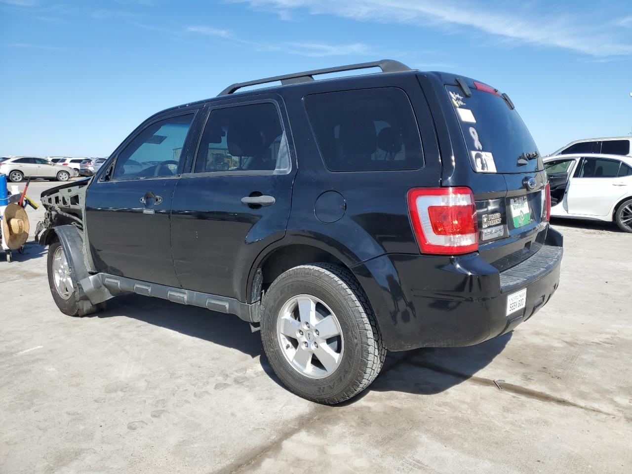 2012 FORD ESCAPE XLT - Image 2