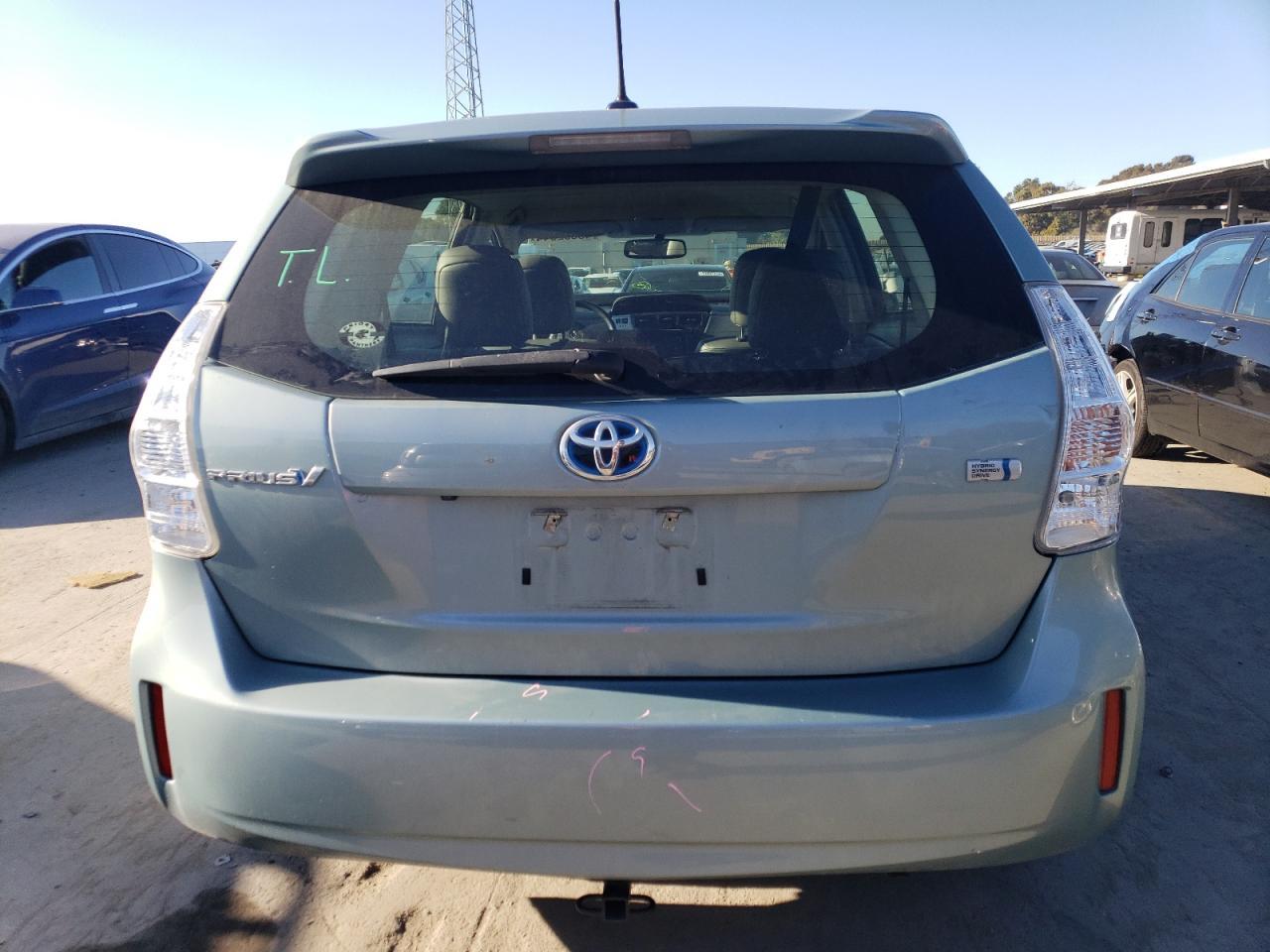 2013 TOYOTA PRIUS V - Фото 6