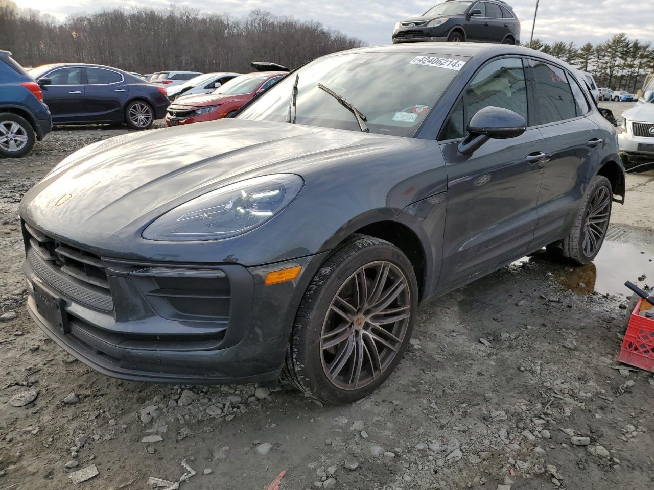 2023 PORSCHE MACAN BASE