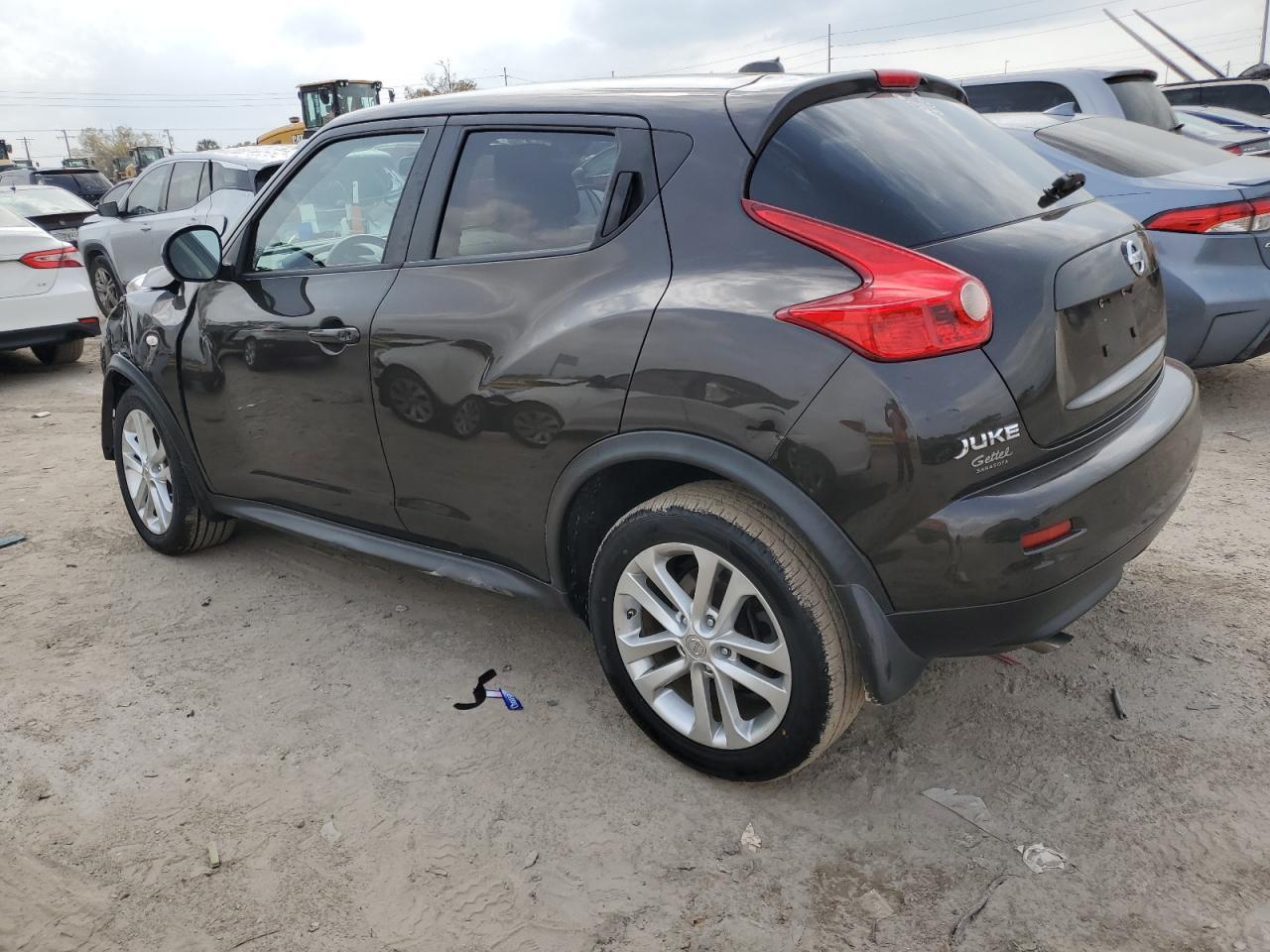 2011 NISSAN JUKE S - Фото 2