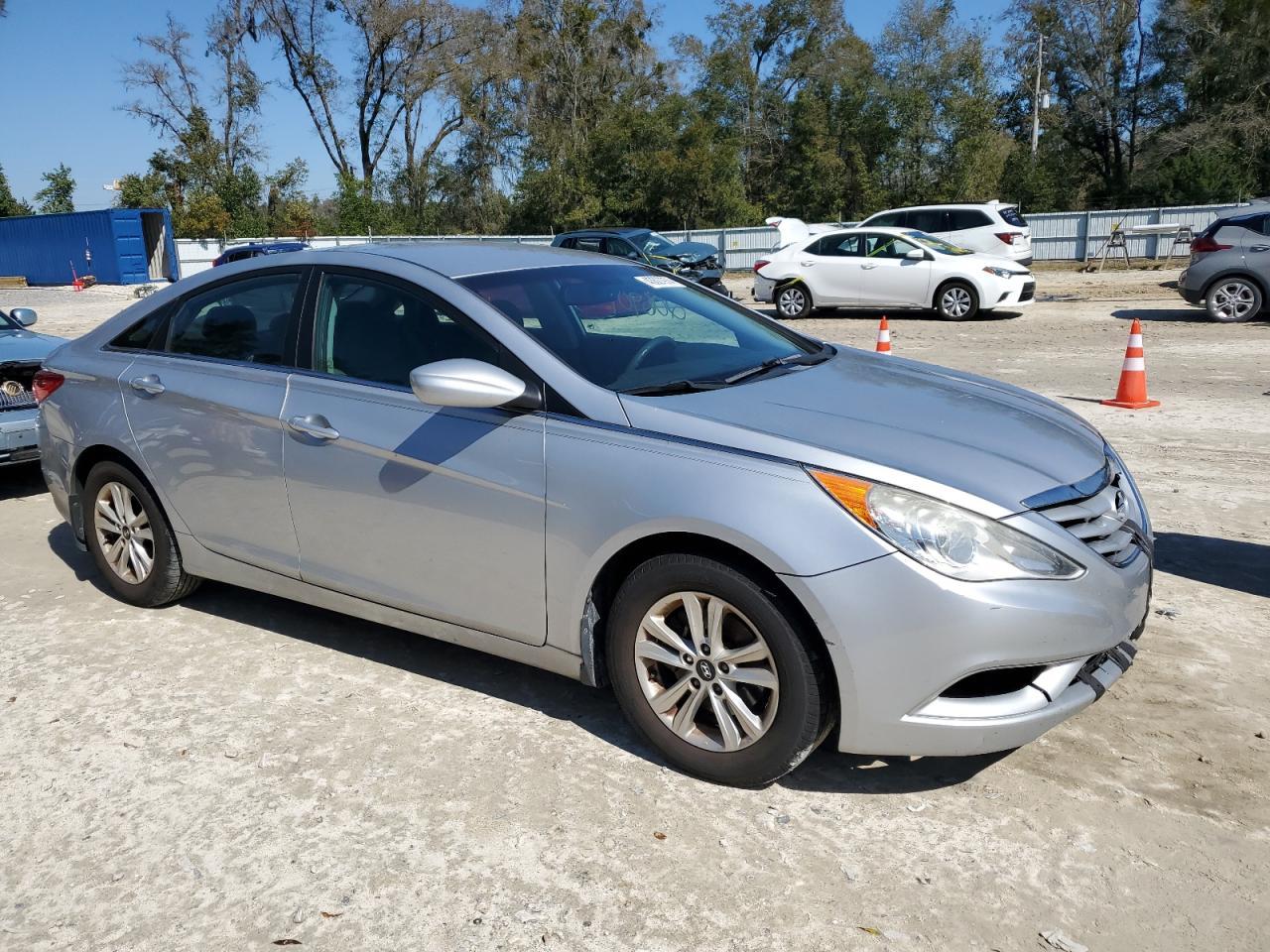 2013 HYUNDAI SONATA GLS - Image 4