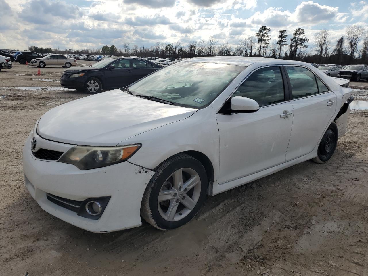 2014 TOYOTA CAMRY L