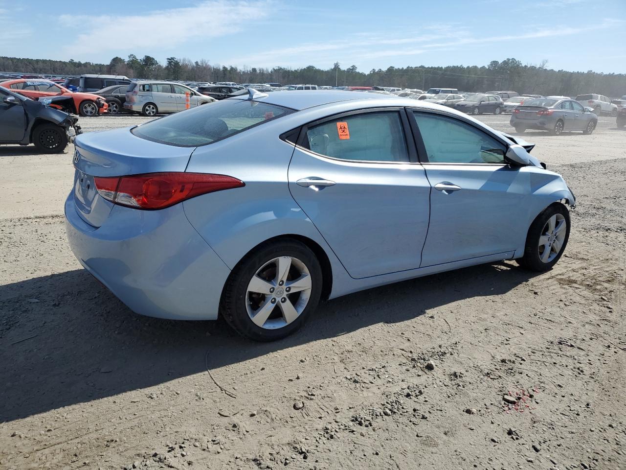 2013 HYUNDAI ELANTRA GL - Image 3