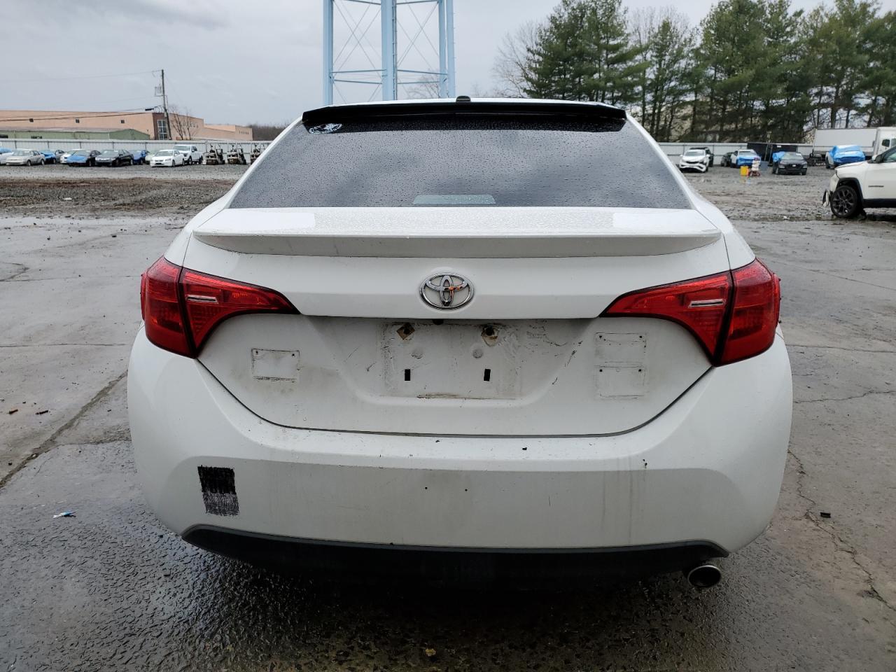 2019 TOYOTA COROLLA L - Image 6