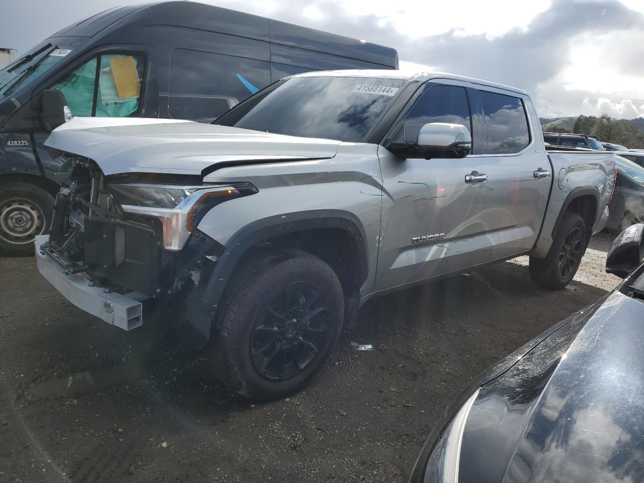 2023 TOYOTA TUNDRA CRE