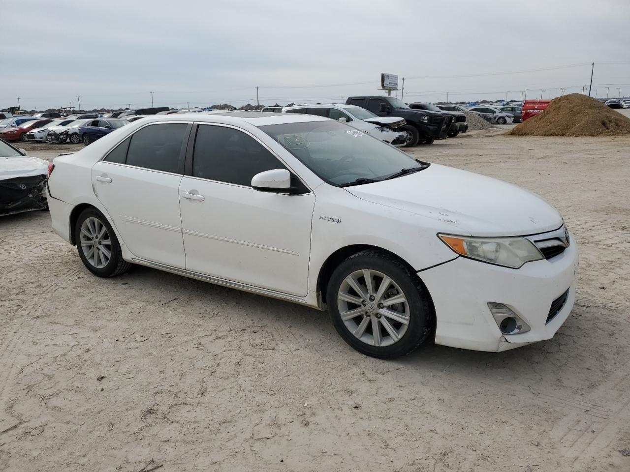 2012 TOYOTA CAMRY HYBR - Image 4