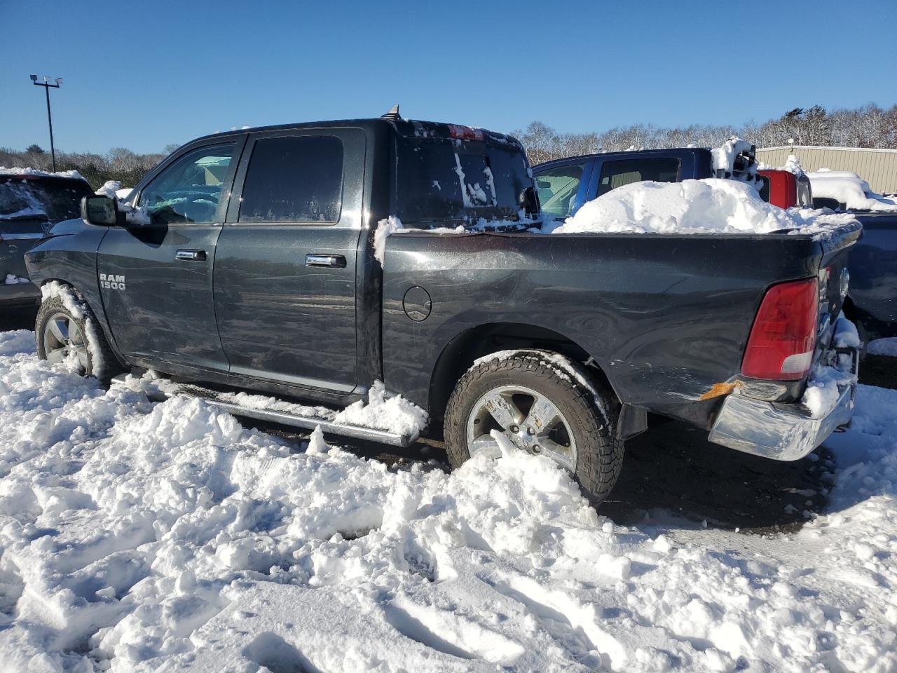 2017 RAM 1500 SLT - Image 2