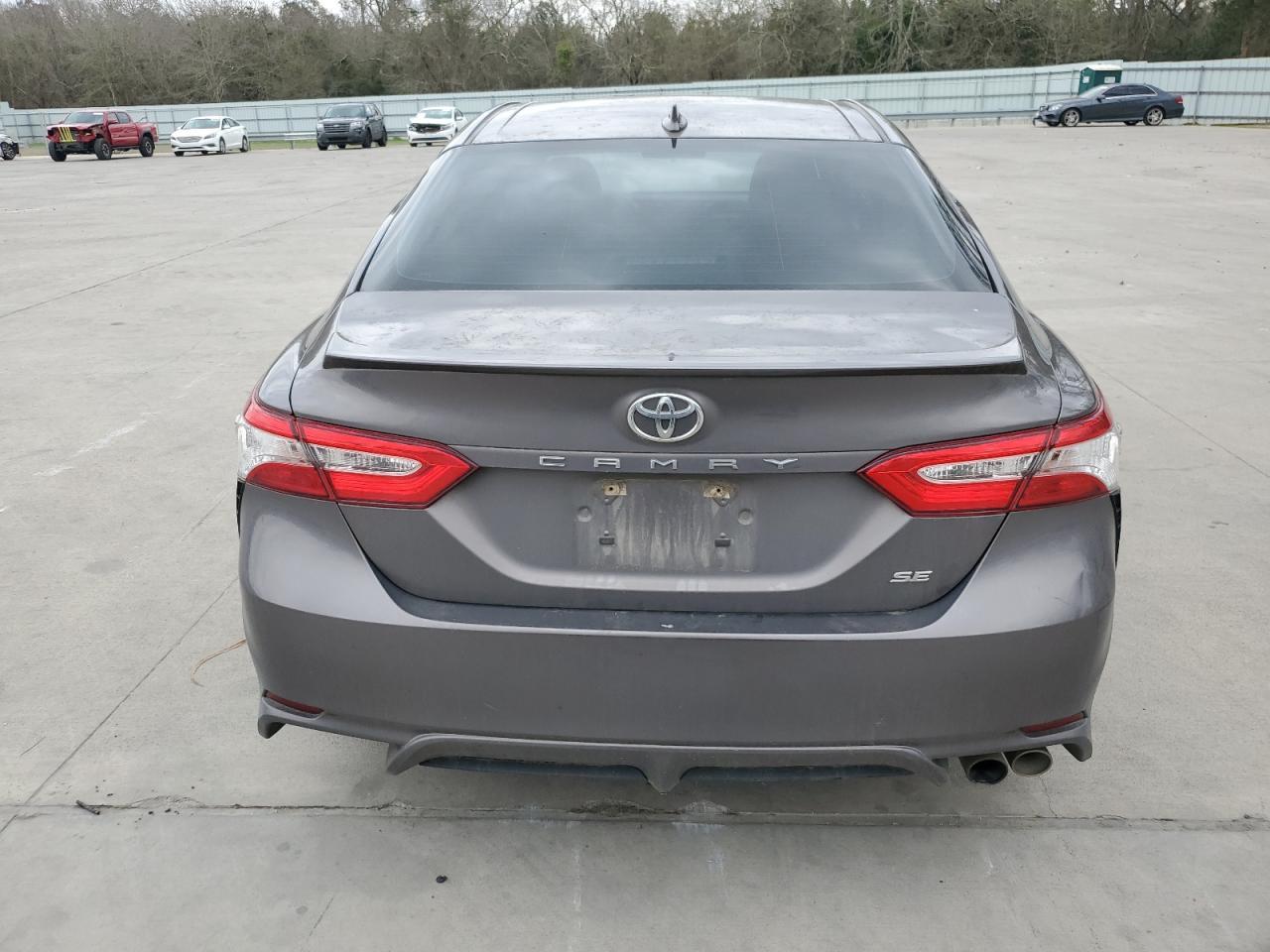 2020 TOYOTA CAMRY SE - Фото 6