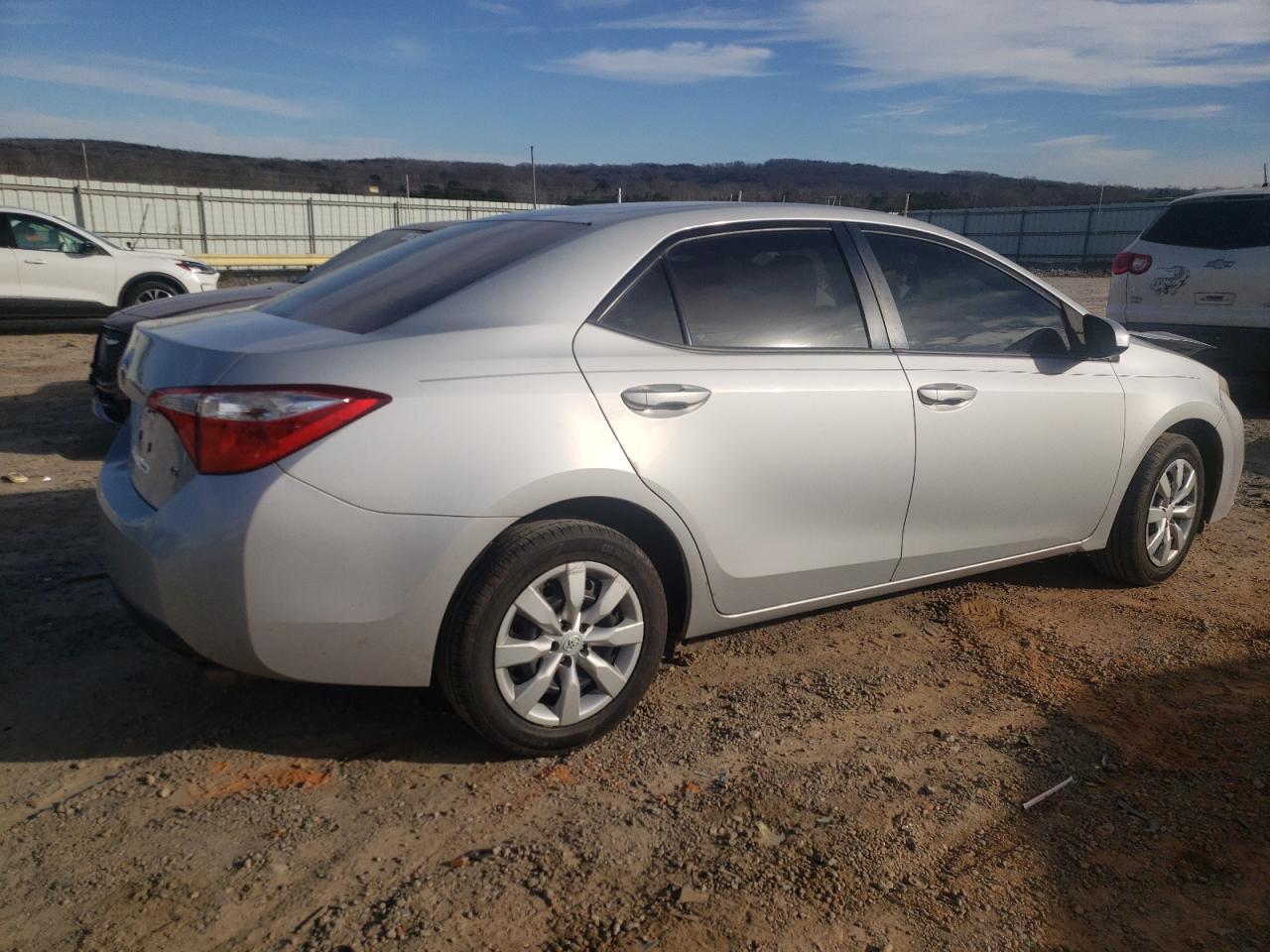 2015 TOYOTA COROLLA L - Фото 3