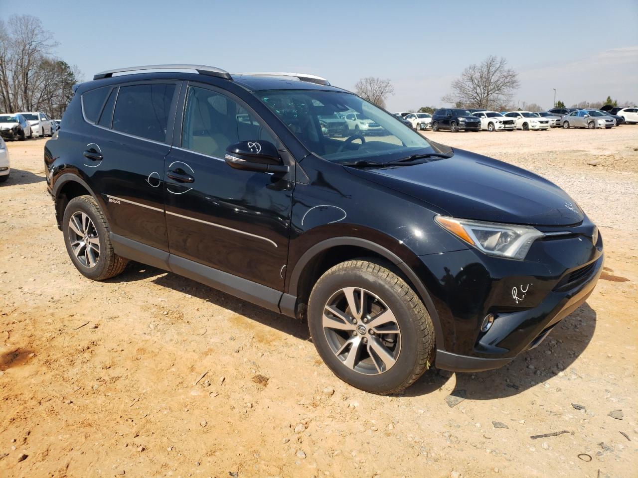 2017 TOYOTA RAV4 XLE - Фото 4
