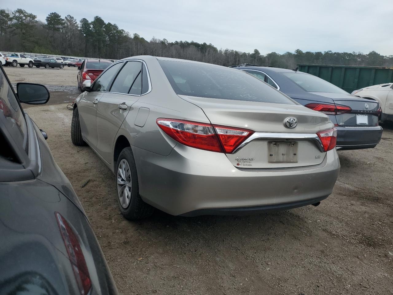 2016 TOYOTA CAMRY LE - Image 2