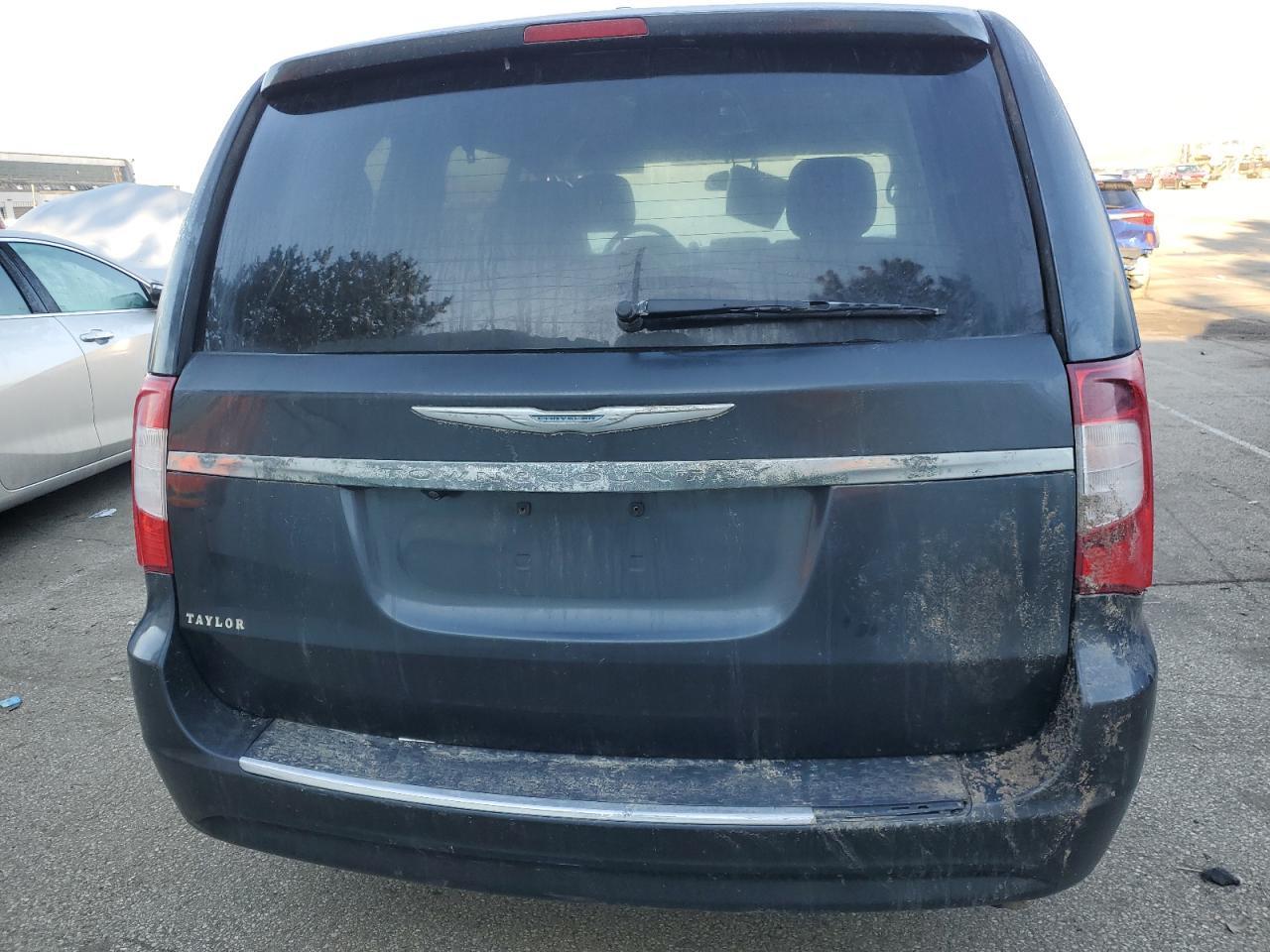 2014 CHRYSLER TOWN & COU - Фото 6