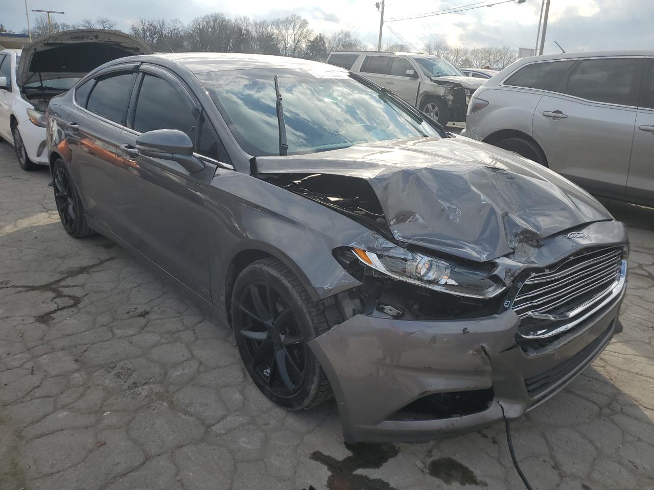 2013 FORD FUSION SE - Image 4