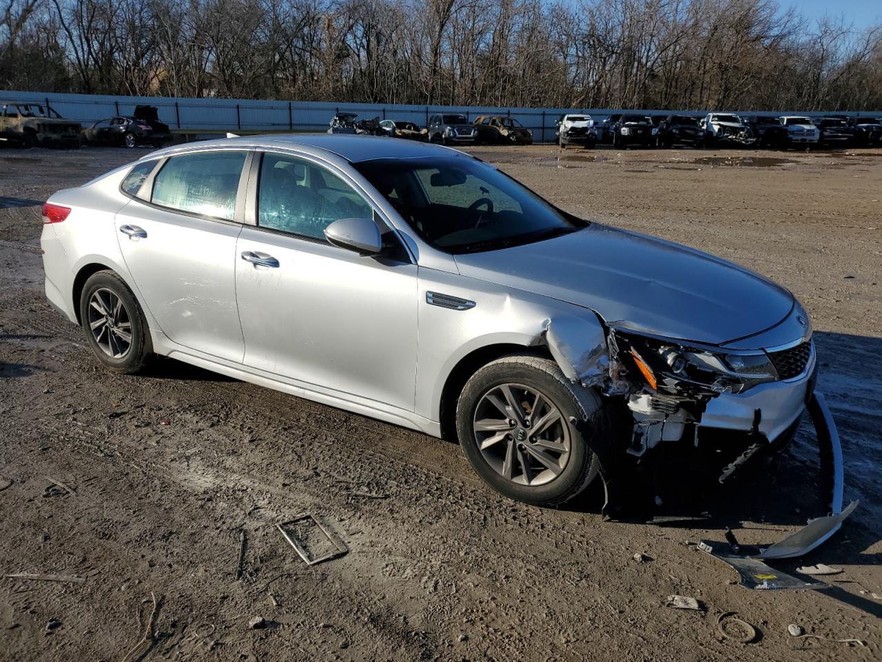 2020 KIA OPTIMA LX - Фото 4