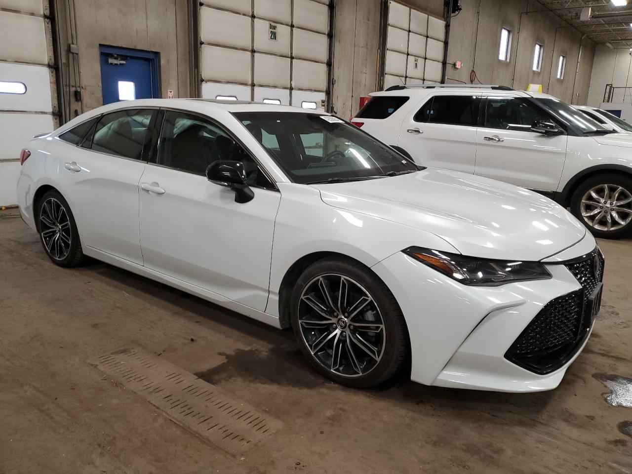 2019 TOYOTA AVALON XLE - Image 4
