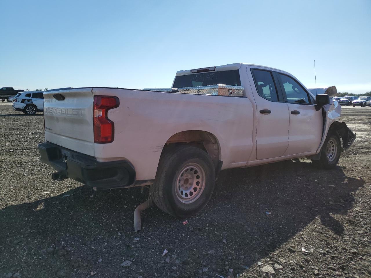 2021 CHEVROLET SILVERADO - Фото 3