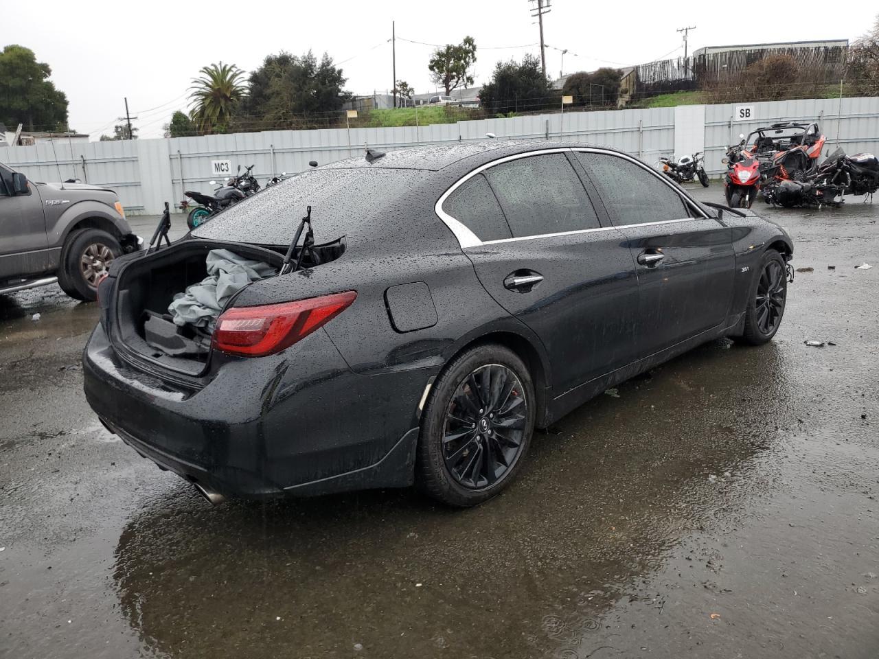 2018 INFINITI Q50 LUXE - Фото 3